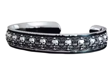 Mens 925 Sterling Silver bracelet in silver with skulls 778