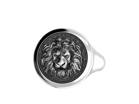Mens 925 Sterling Silver ring with a lion 649