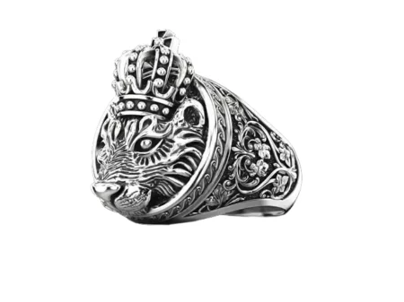 Vintage 925 Sterling Silver ring with Lion and crown 790